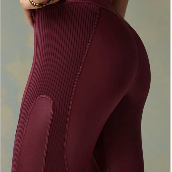 NWT Chloe edition Fabletics leggings - Picture 2 of 4